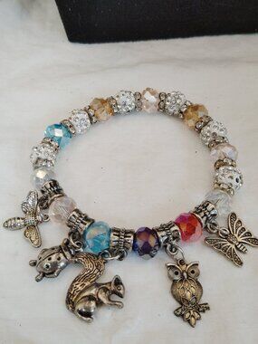 Whimsical Animal Charm Stretch Bracelet – Colorful Acrylic Beads – Nature Theme